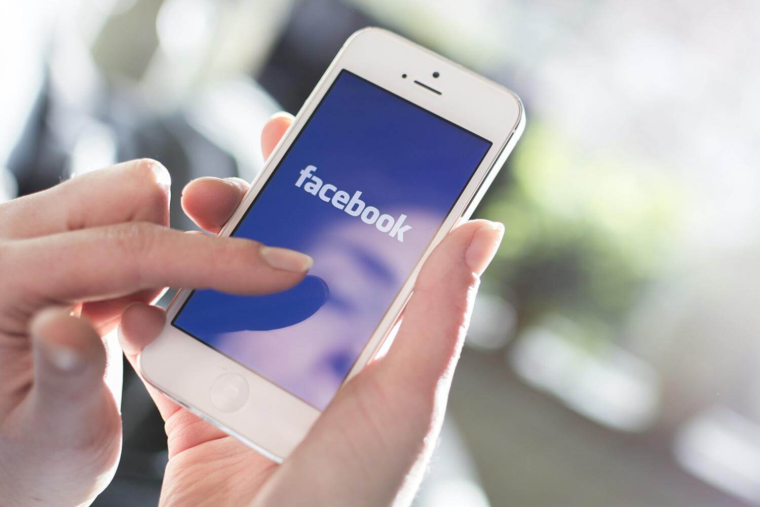 Facebook si chiude da solo